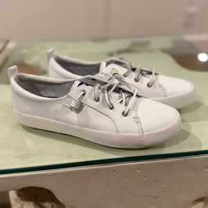 Sperry Women's Crest Vibe Leather Sneakers Size 11